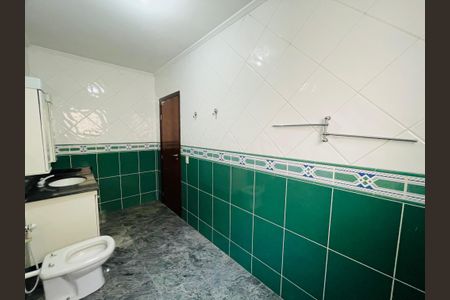 Casa à venda com 126m², 3 quartos e 2 vagas Casa à venda com 126m², 3 quartos e 2 vagasBanheiro Suíte