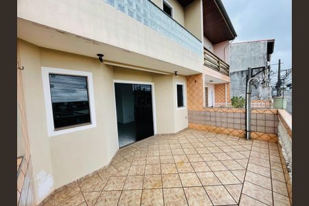 Casa à venda com 126m², 3 quartos e 2 vagas Casa à venda com 126m², 3 quartos e 2 vagasVaranda da Sala