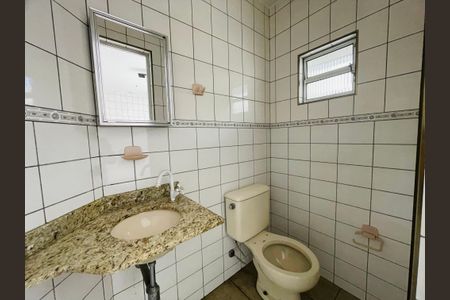 Casa à venda com 126m², 3 quartos e 2 vagas Casa à venda com 126m², 3 quartos e 2 vagasLavabo externo