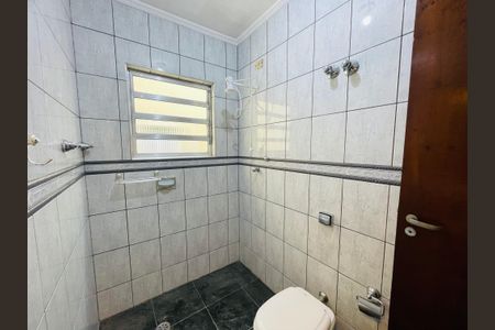 Casa à venda com 126m², 3 quartos e 2 vagas Casa à venda com 126m², 3 quartos e 2 vagasBanheiro 1
