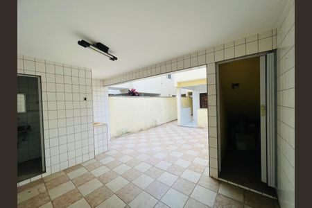 Casa à venda com 126m², 3 quartos e 2 vagas Casa à venda com 126m², 3 quartos e 2 vagasQuintal