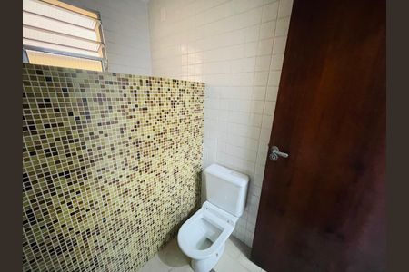 Casa à venda com 126m², 3 quartos e 2 vagas Casa à venda com 126m², 3 quartos e 2 vagasLavabo