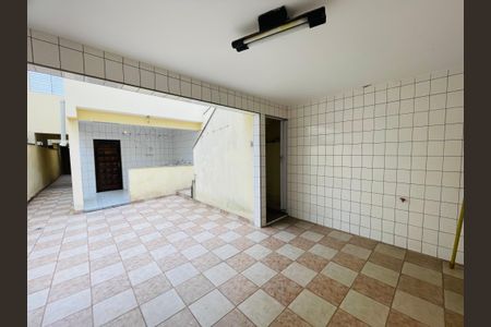 Casa à venda com 126m², 3 quartos e 2 vagas Casa à venda com 126m², 3 quartos e 2 vagasQuintal