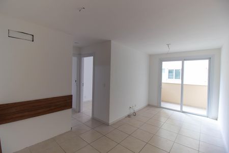 Apartamento à venda com 70m², 2 quartos e 1 vaga Apartamento à venda com 70m², 2 quartos e 1 vagaSala