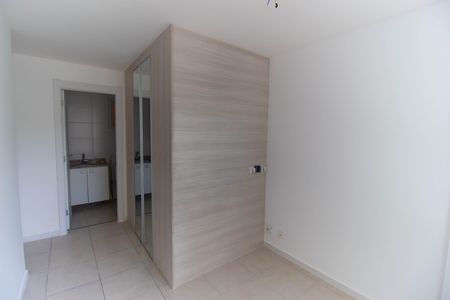 Apartamento à venda com 70m², 2 quartos e 1 vaga Apartamento à venda com 70m², 2 quartos e 1 vaga Suíte