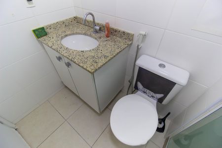 Apartamento à venda com 70m², 2 quartos e 1 vaga Apartamento à venda com 70m², 2 quartos e 1 vagaBanheiro Social