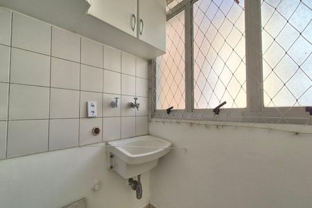 Apartamento à venda com 60m², 3 quartos e 1 vagaÁrea de Serviço