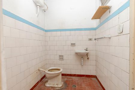 Casa à venda com 96m², 2 quartos e 2 vagas Casa à venda com 96m², 2 quartos e 2 vagasBanheiro de Serviço