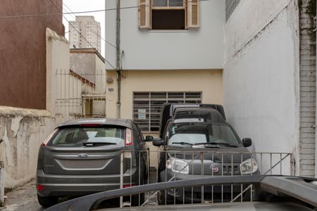 Casa à venda com 96m², 2 quartos e 2 vagas Casa à venda com 96m², 2 quartos e 2 vagasFachada