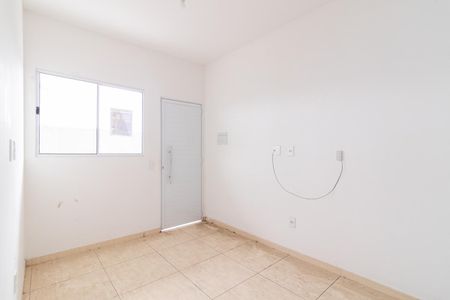 Sala de apartamento para alugar com 2 quartos, 42m² em Vila Ré, São Paulo