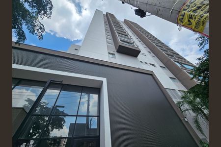 Apartamento à venda com 84m², 3 quartos e 2 vagas Apartamento à venda com 84m², 3 quartos e 2 vagasFachada e portaria