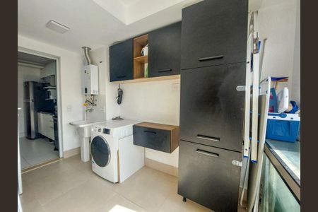 Apartamento à venda com 84m², 3 quartos e 2 vagas Apartamento à venda com 84m², 3 quartos e 2 vagasÁrea de Serviço