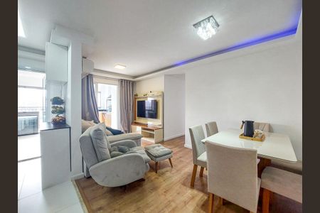 Apartamento à venda com 84m², 3 quartos e 2 vagas Apartamento à venda com 84m², 3 quartos e 2 vagasSala