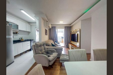 Apartamento à venda com 84m², 3 quartos e 2 vagas Apartamento à venda com 84m², 3 quartos e 2 vagasSala