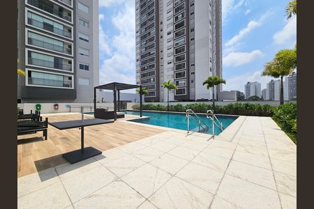 Apartamento à venda com 84m², 3 quartos e 2 vagas Apartamento à venda com 84m², 3 quartos e 2 vagasÁrea comum - Piscina