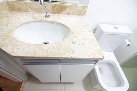 Apartamento à venda com 84m², 3 quartos e 2 vagasBanheiro social