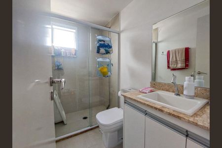 Apartamento à venda com 84m², 3 quartos e 2 vagas Apartamento à venda com 84m², 3 quartos e 2 vagasBanheiro da Suíte