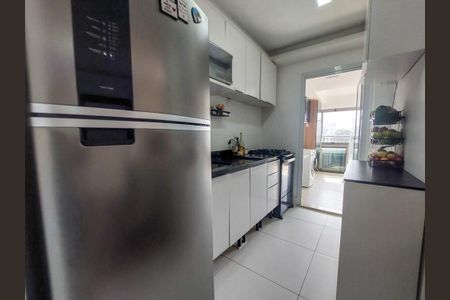 Apartamento à venda com 84m², 3 quartos e 2 vagas Apartamento à venda com 84m², 3 quartos e 2 vagasCozinha