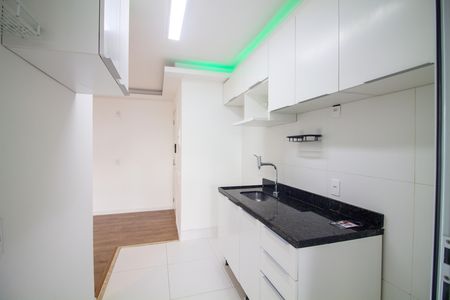Cozinha de apartamento para alugar com 3 quartos, 84m² em Jardim Caravelas, São Paulo
