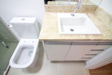 Banheiro da Suíte de apartamento para alugar com 3 quartos, 84m² em Jardim Caravelas, São Paulo