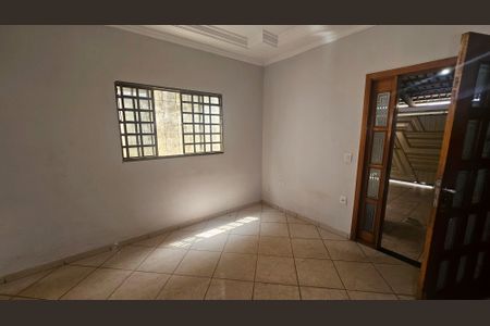 Sala de casa para alugar com 3 quartos, 229m² em Residencial Vereda dos Buritis, Goiânia