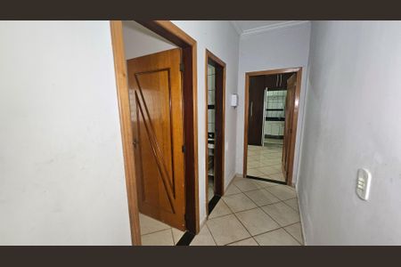 Corredor de casa para alugar com 3 quartos, 229m² em Residencial Vereda dos Buritis, Goiânia