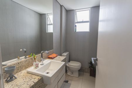 Apartamento para alugar com 146m², 3 quartos e 4 vagasLavabo na Sala 1
