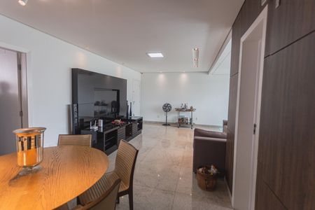 Sala 1 de apartamento para alugar com 3 quartos, 146m² em União, Belo Horizonte