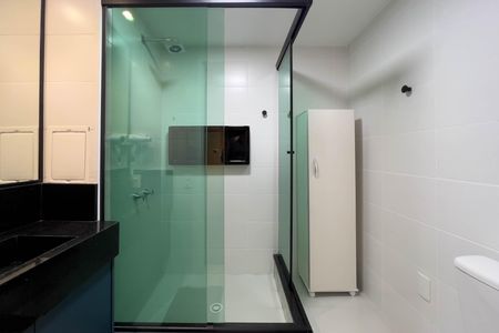 Banheiro de kitnet/studio para alugar com 1 quarto, 25m² em Ipiranga, São Paulo