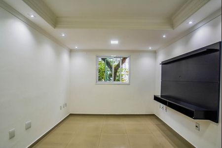 Sala de casa para alugar com 2 quartos, 89m² em Jardim Ana Maria, Santo André