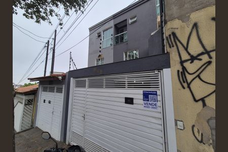 Casa à venda com 89m², 2 quartos e 2 vagas Casa à venda com 89m², 2 quartos e 2 vagasFachada