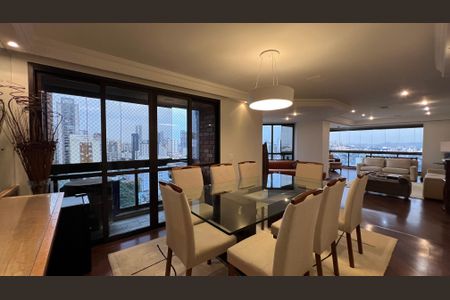 Apartamento à venda com 237m², 4 quartos e 5 vagasSala de Jantar