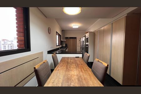 Apartamento à venda com 237m², 4 quartos e 5 vagasCopa