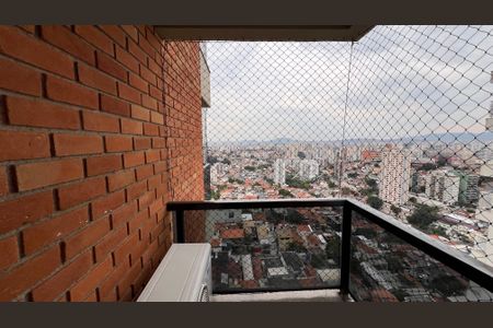 Apartamento à venda com 237m², 4 quartos e 5 vagasSacada da suite 4