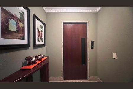 Apartamento à venda com 237m², 4 quartos e 5 vagasHall