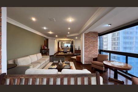 Apartamento à venda com 237m², 4 quartos e 5 vagasSala