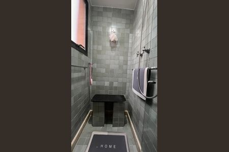 Apartamento à venda com 237m², 4 quartos e 5 vagasBanheiro da Suíte 1