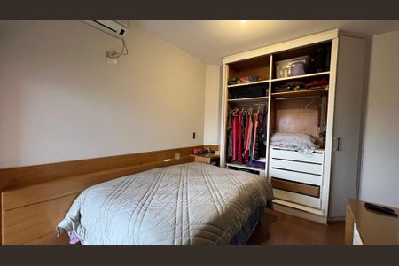 Apartamento à venda com 237m², 4 quartos e 5 vagasSuíte 3