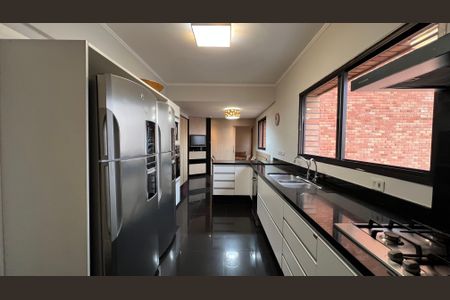 Apartamento à venda com 237m², 4 quartos e 5 vagasCozinha