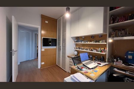 Apartamento à venda com 237m², 4 quartos e 5 vagasSuíte 2