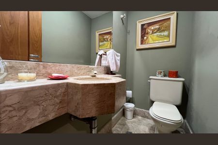 Apartamento à venda com 237m², 4 quartos e 5 vagasLavabo