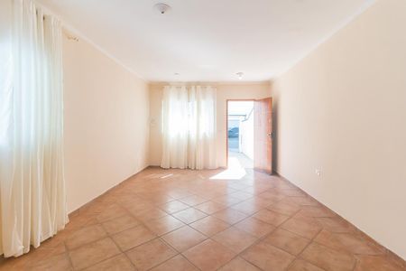 Casa para alugar com 154m², 3 quartos e 1 vaga Casa para alugar com 154m², 3 quartos e 1 vagaSala