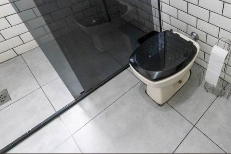 Apartamento à venda com 95m², 2 quartos e sem vaga Apartamento à venda com 95m², 2 quartos e sem vagaBanheiro