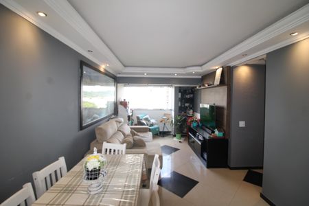 Apartamento para alugar com 70m², 2 quartos e 1 vagaSala