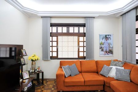 Casa à venda com 304m², 3 quartos e 4 vagasSala de TV