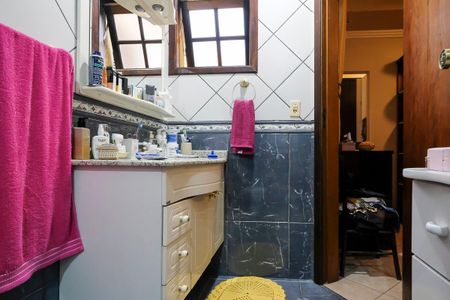 Casa à venda com 304m², 3 quartos e 4 vagasBanheiro da suíte 1