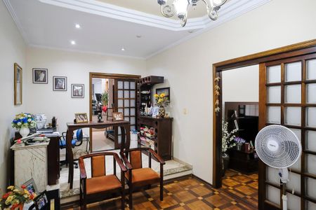 Casa à venda com 304m², 3 quartos e 4 vagasSala de TV