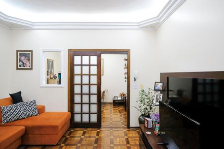 Casa à venda com 304m², 3 quartos e 4 vagasSala de TV