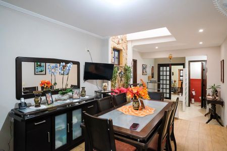 Casa à venda com 304m², 3 quartos e 4 vagasCopa