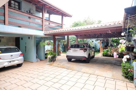 Casa à venda com 304m², 3 quartos e 4 vagasQuintal e garagem